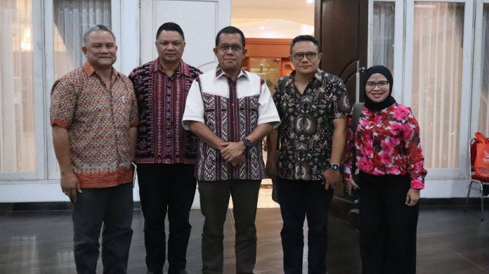 Skala dan GUbernur NTT