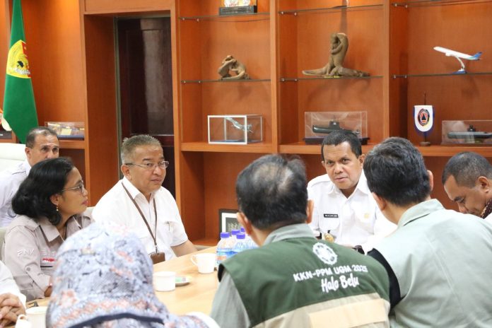 Gubernur dan Kagama UGM