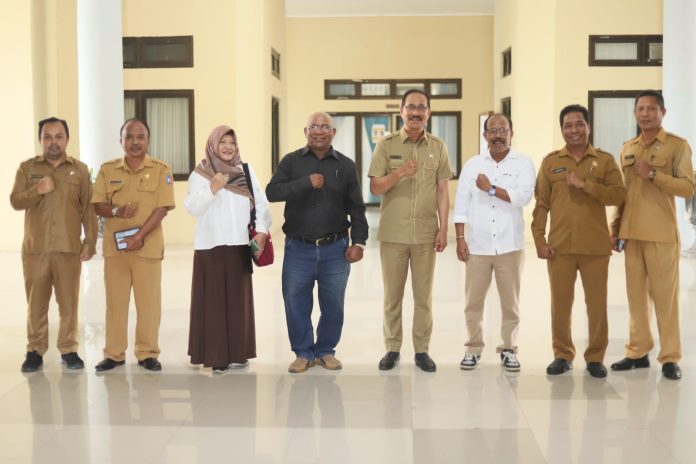 Sumba Tengah dan Kampus UTI Bali